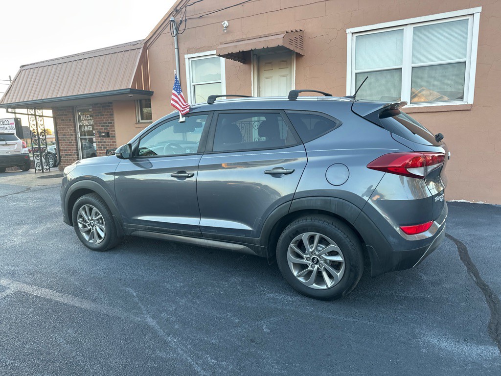 2016 Hyundai Tucson Image 2