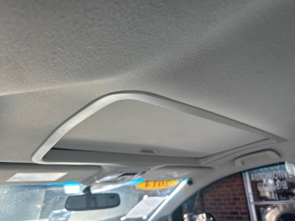 2014 Toyota Sienna Image 11