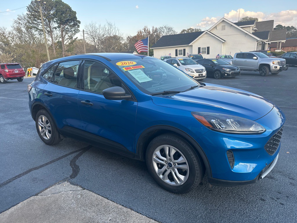 2020 Ford Escape Image 3