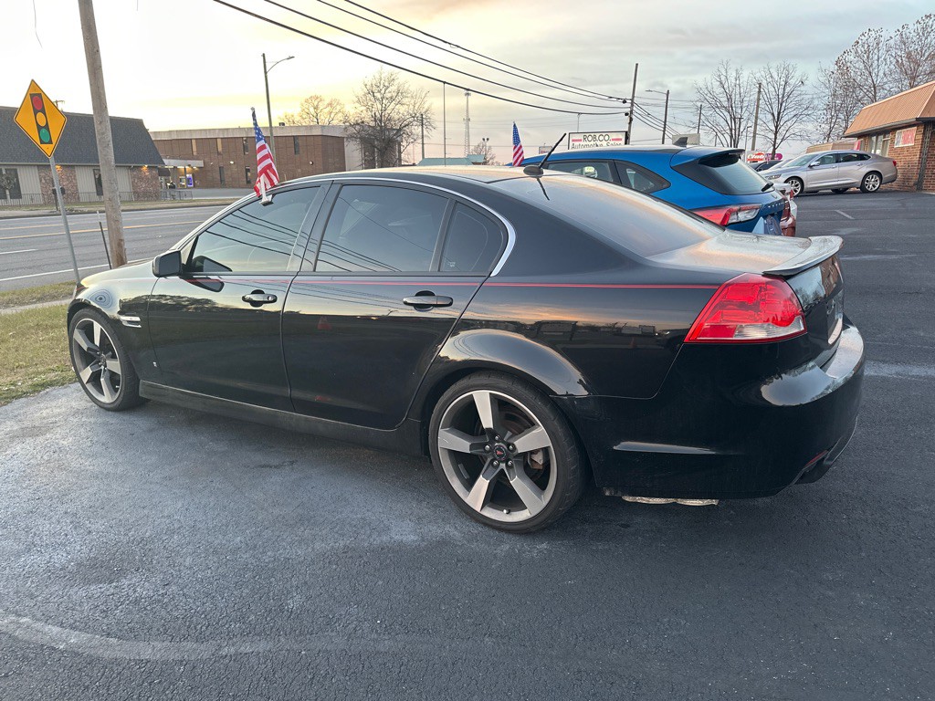 2008 Pontiac G8 Image 2