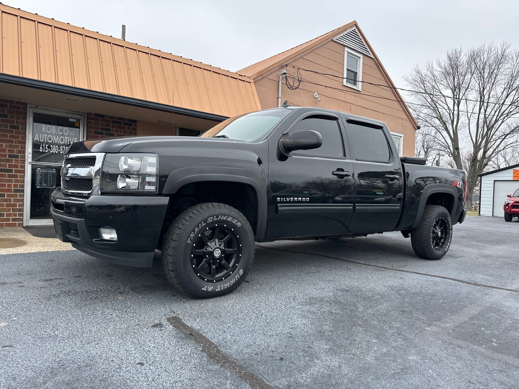 2010 Chevrolet Silverado 1500 Image 2