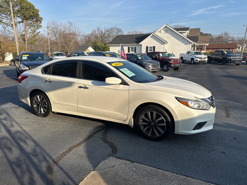 2016 Nissan Altima Image 3