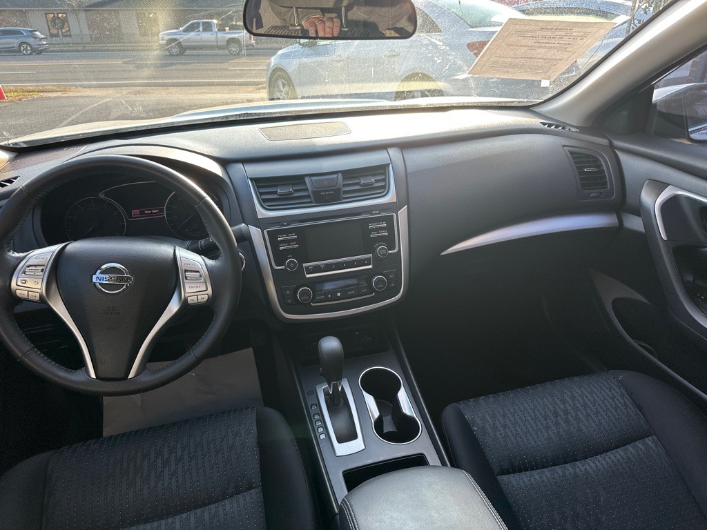 2016 Nissan Altima Image 7