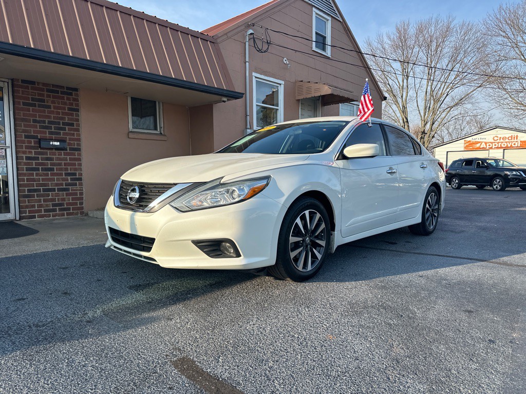 2016 Nissan Altima Image 10