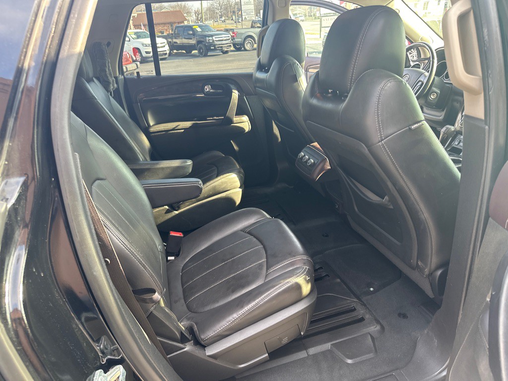 2017 Buick Enclave Image 10