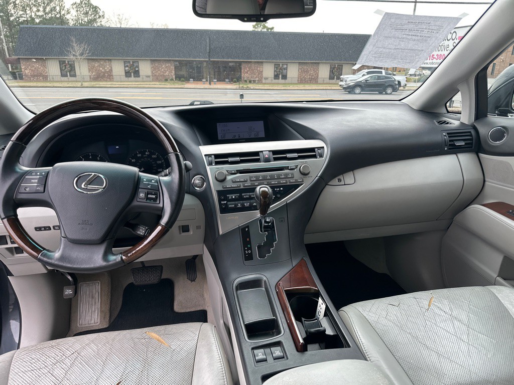 2010 Lexus RX Image 8