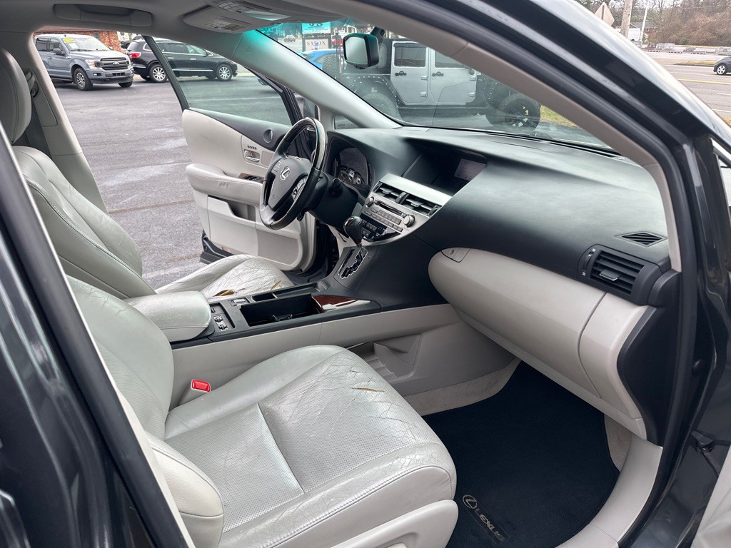 2010 Lexus RX Image 9