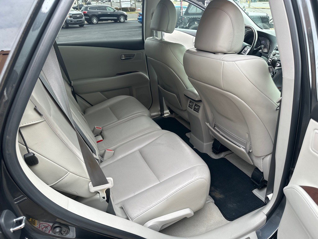 2010 Lexus RX Image 10
