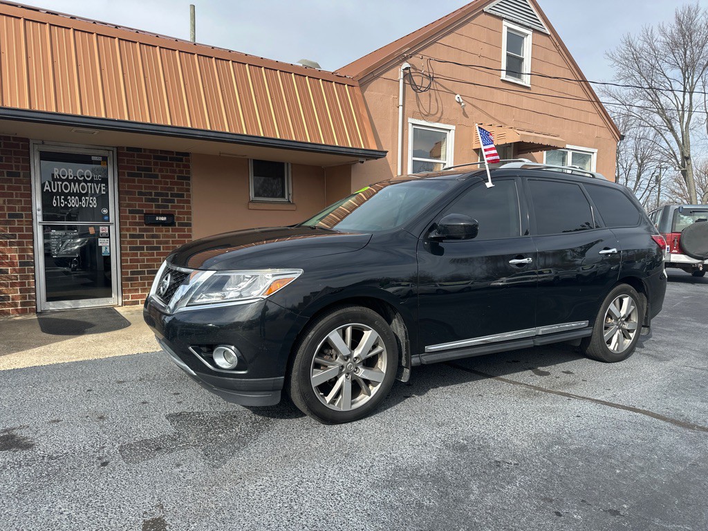 2015 Nissan Pathfinder Image 1