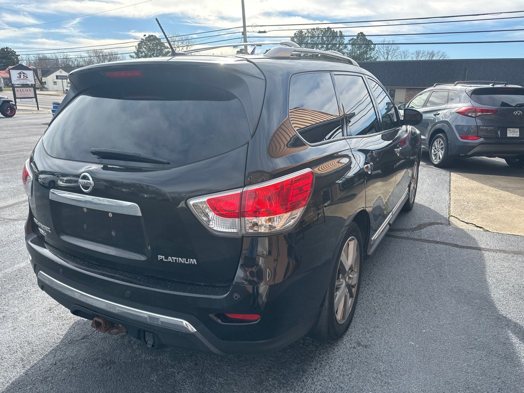 2015 Nissan Pathfinder Image 4