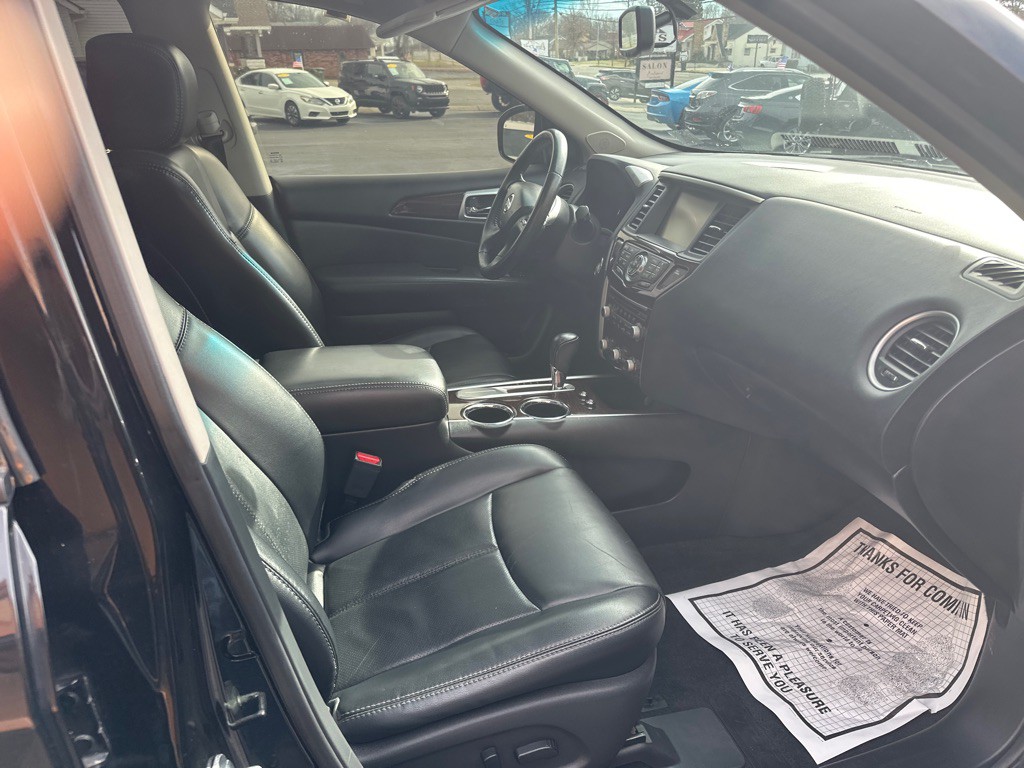 2015 Nissan Pathfinder Image 13