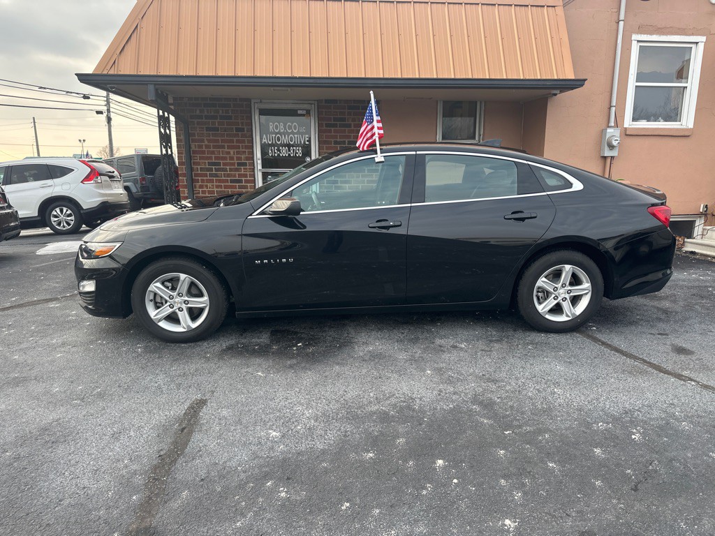2024 Chevrolet Malibu Image 2