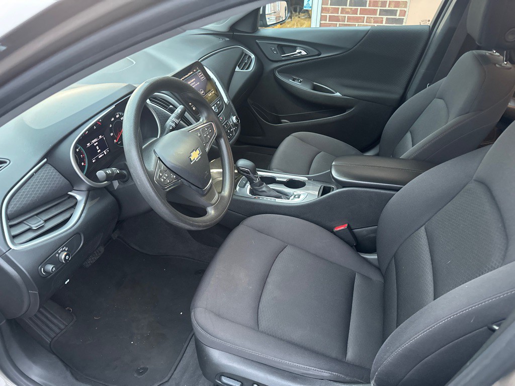 2023 Chevrolet Malibu Image 5