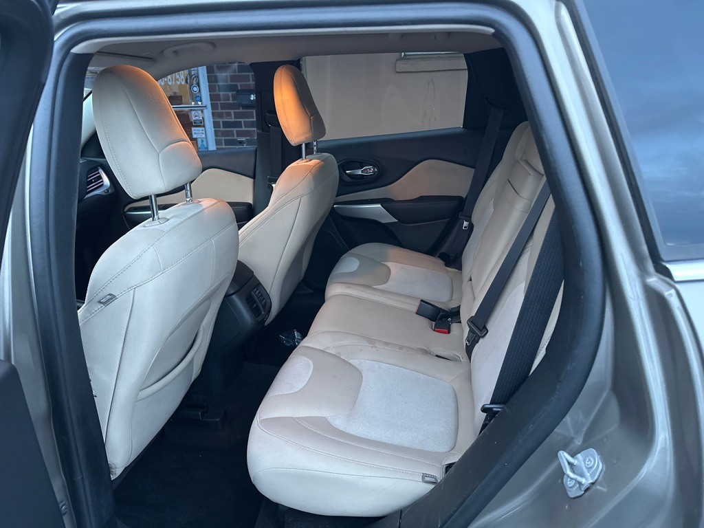 2018 Jeep Cherokee Image 7