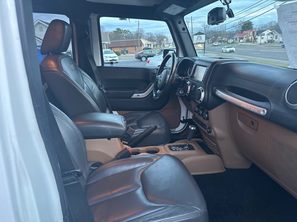 2015 Jeep Wrangler Unlimited Image 9