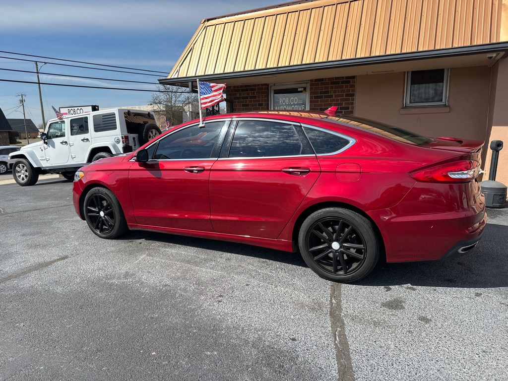 2019 Ford Fusion Image 2