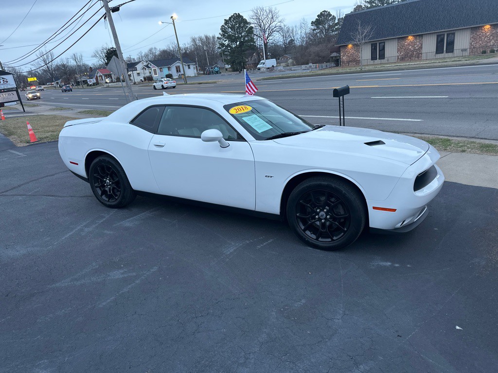 2018 Dodge Challenger Image 1