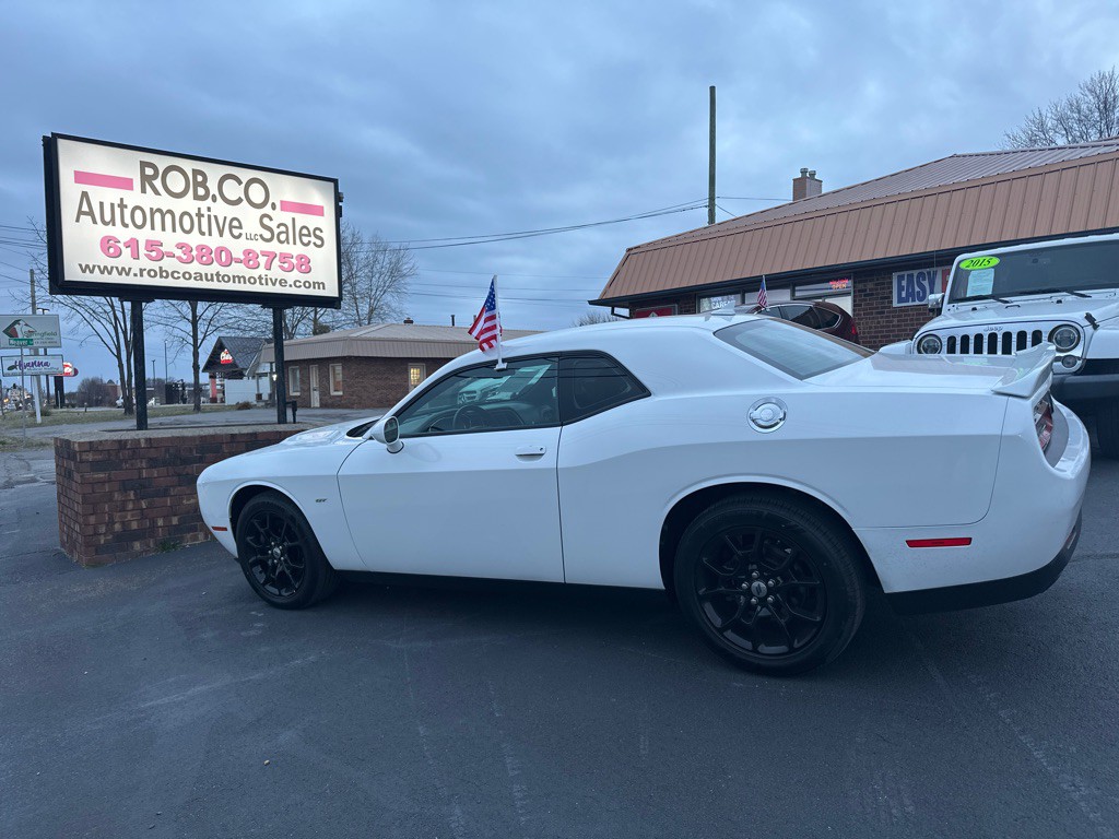 2018 Dodge Challenger Image 4