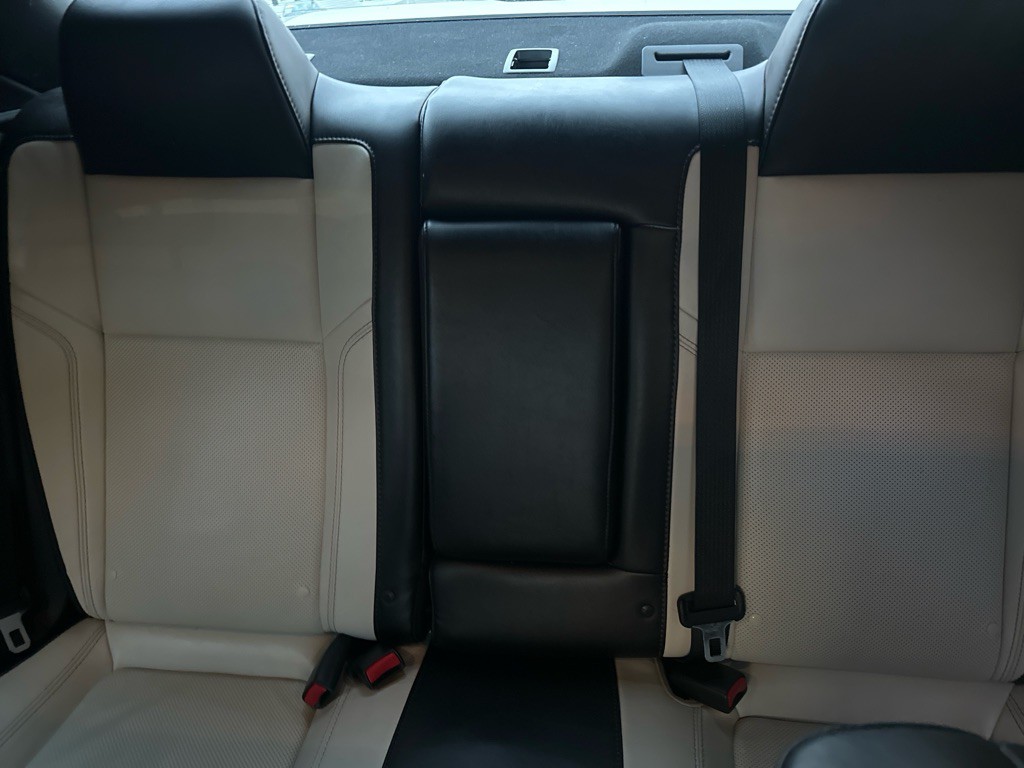 2018 Dodge Challenger Image 6