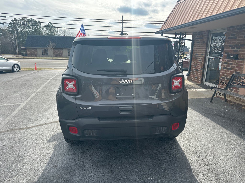 2023 Jeep Renegade Image 3