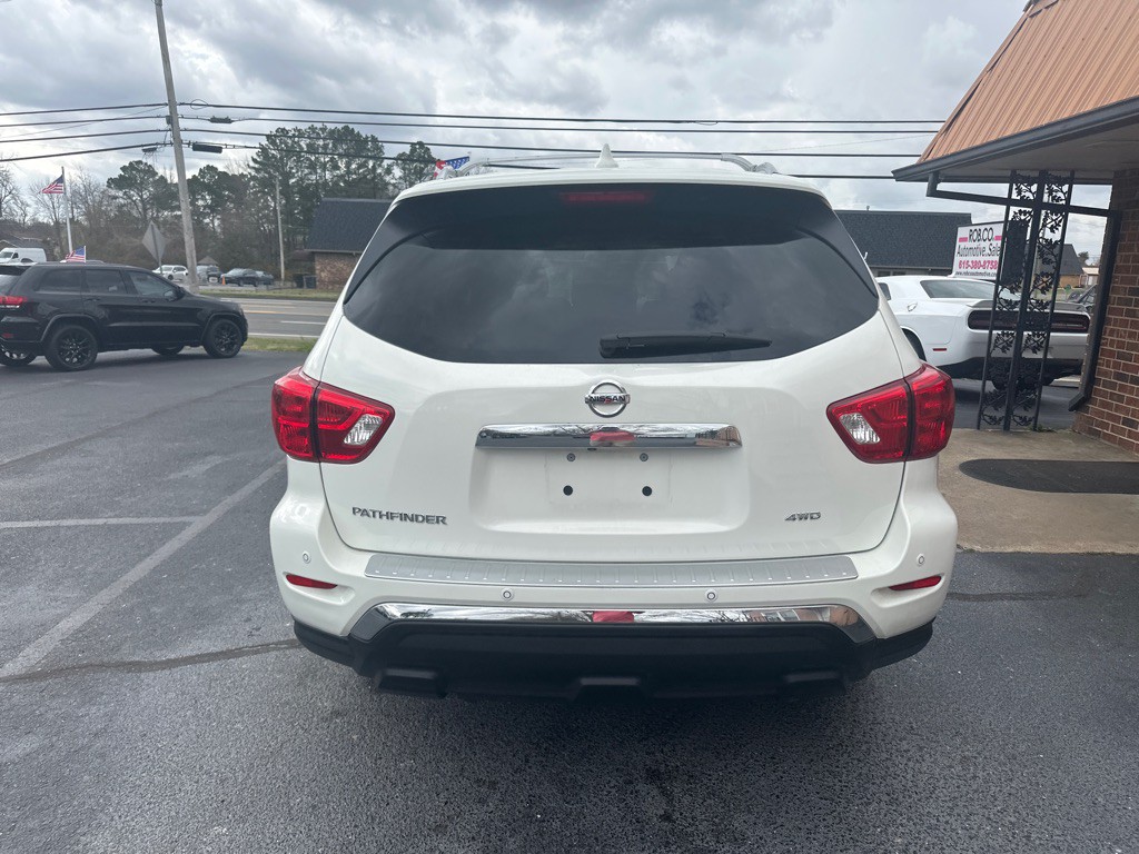 2020 Nissan Pathfinder Image 6