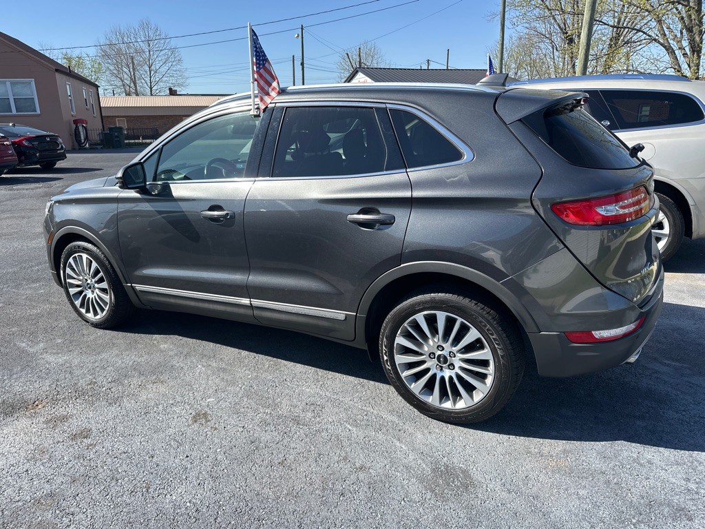 2017 Lincoln MKC Image 2