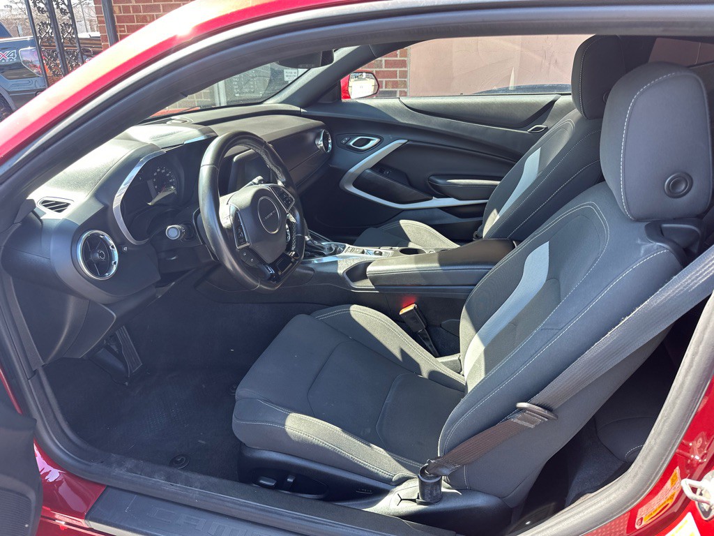 2018 Chevrolet Camaro Image 8