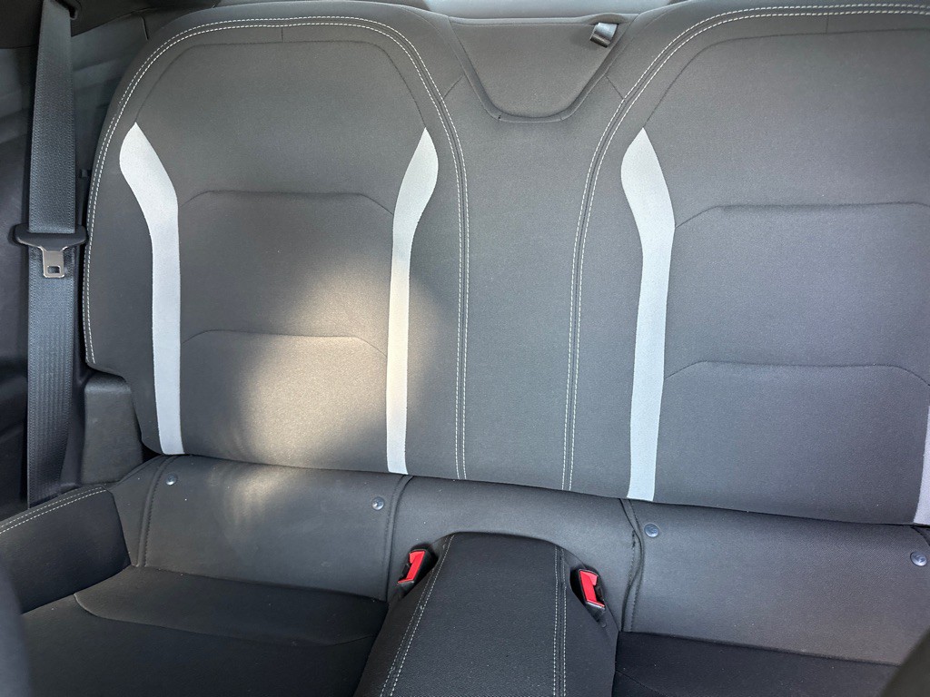 2018 Chevrolet Camaro Image 9