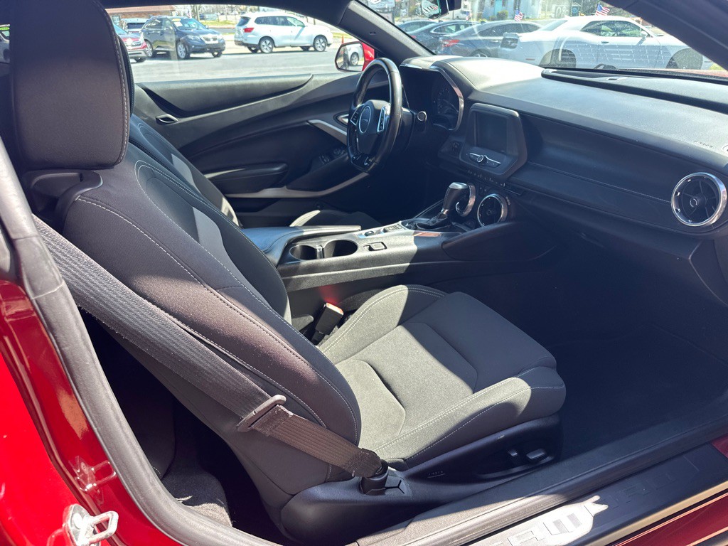 2018 Chevrolet Camaro Image 10