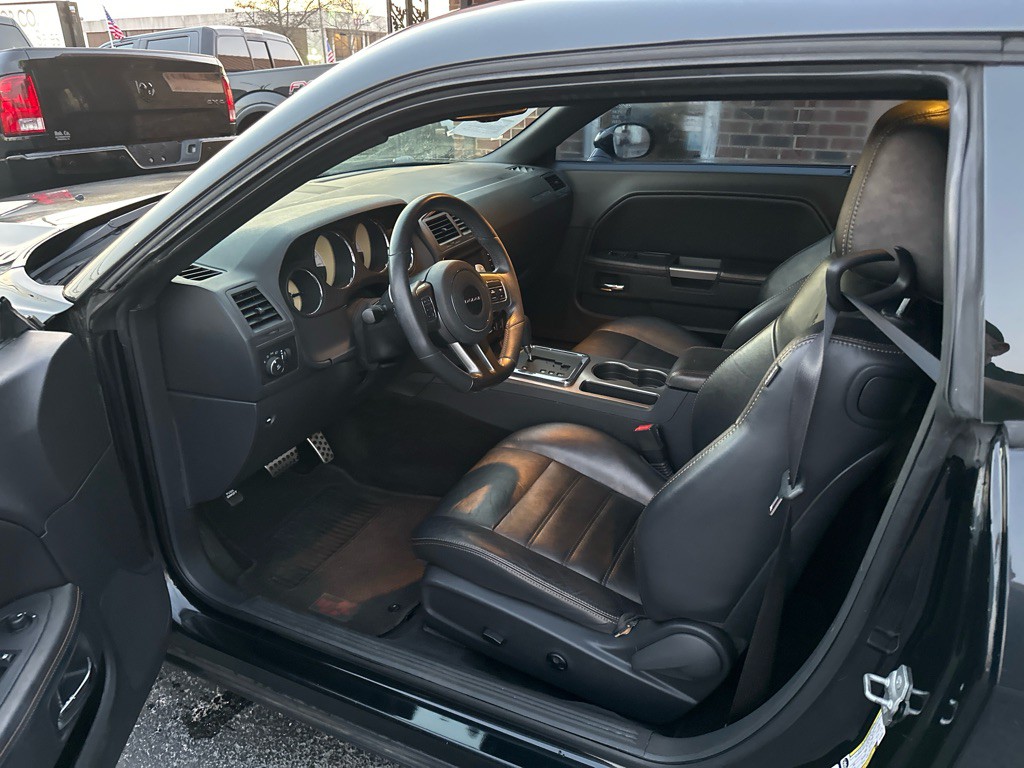 2014 Dodge Challenger Image 6