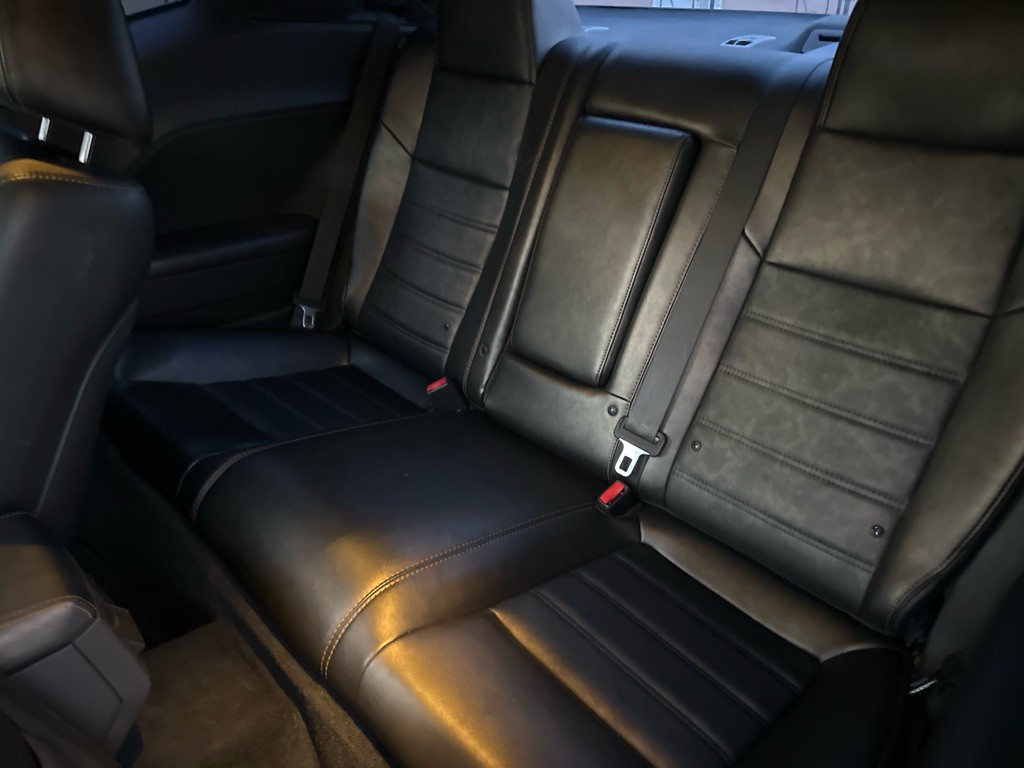 2014 Dodge Challenger Image 7