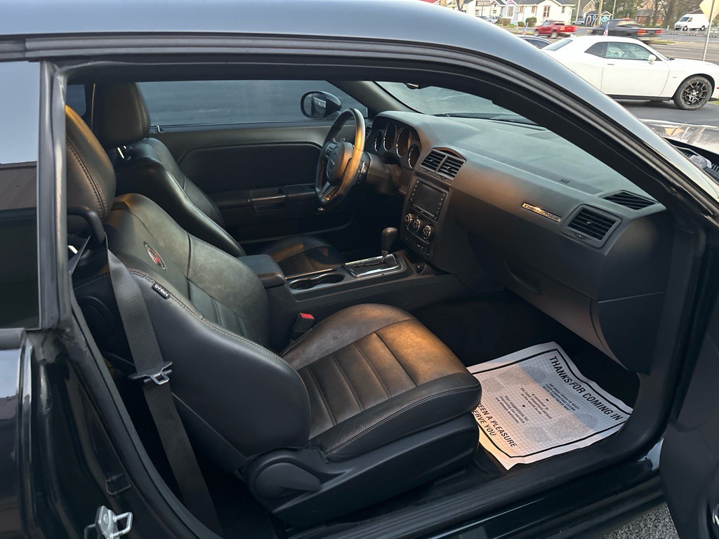 2014 Dodge Challenger Image 8