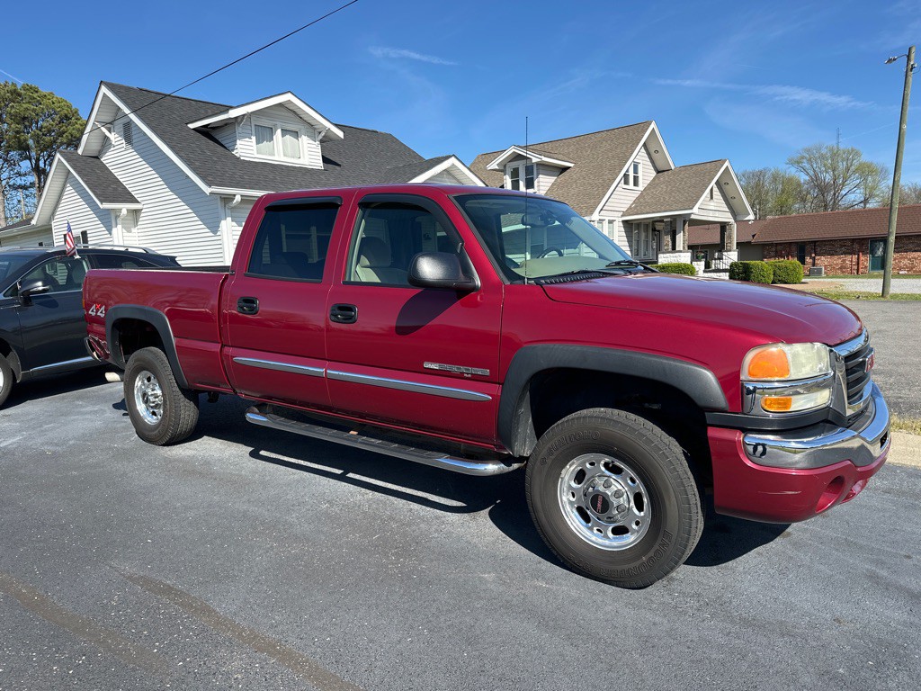 2004 GMC Sierra Image 1