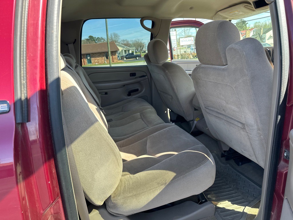 2004 GMC Sierra Image 8