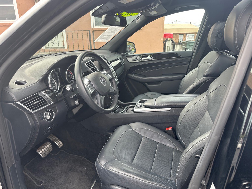 2015 Mercedes-Benz M-Class Image 6