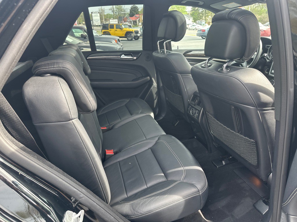 2015 Mercedes-Benz M-Class Image 9