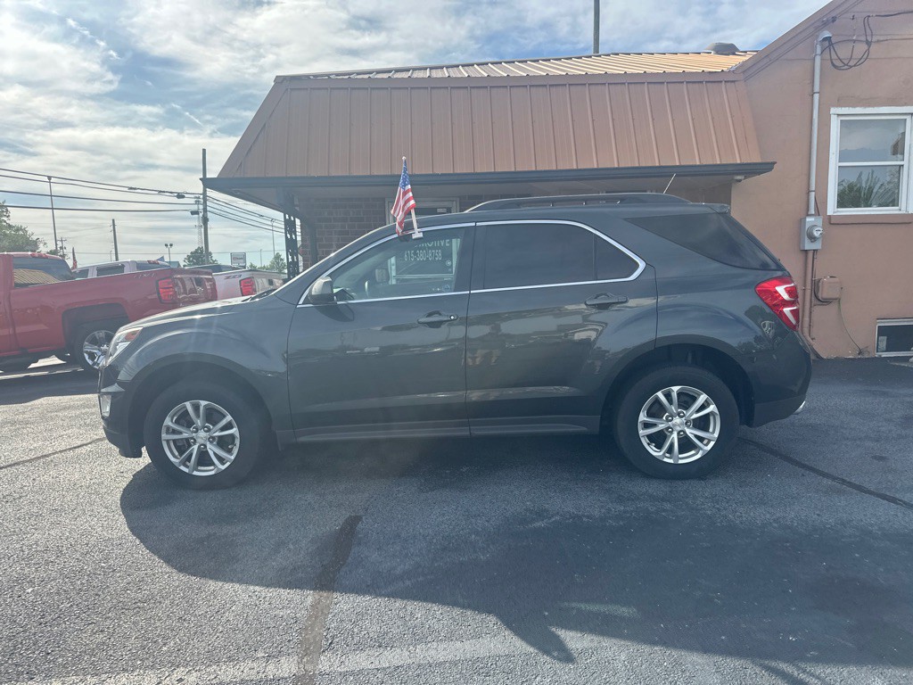 2017 Chevrolet Equinox Image 2