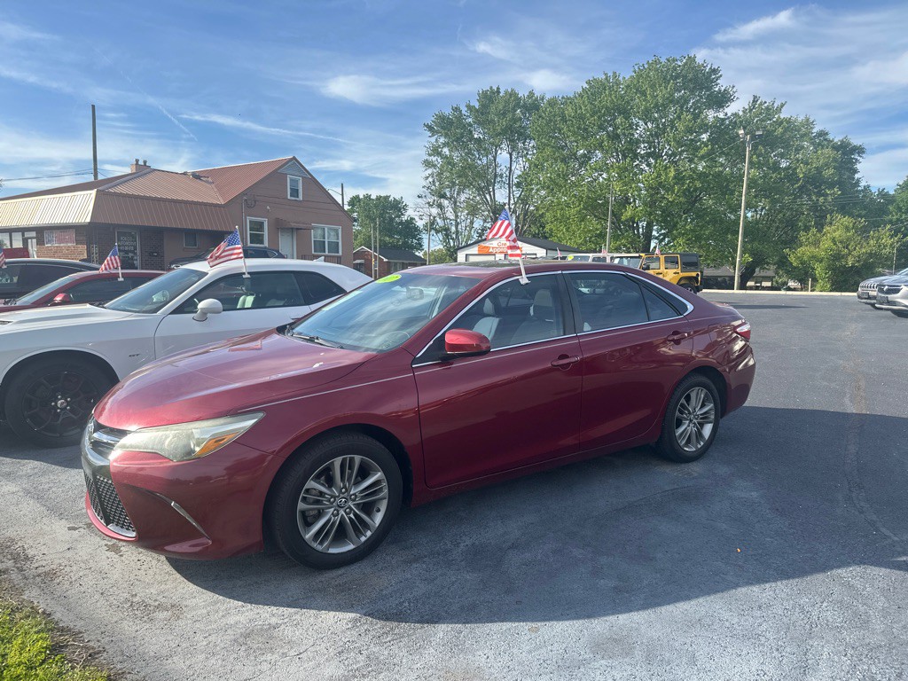 2017 Toyota Camry Image 1