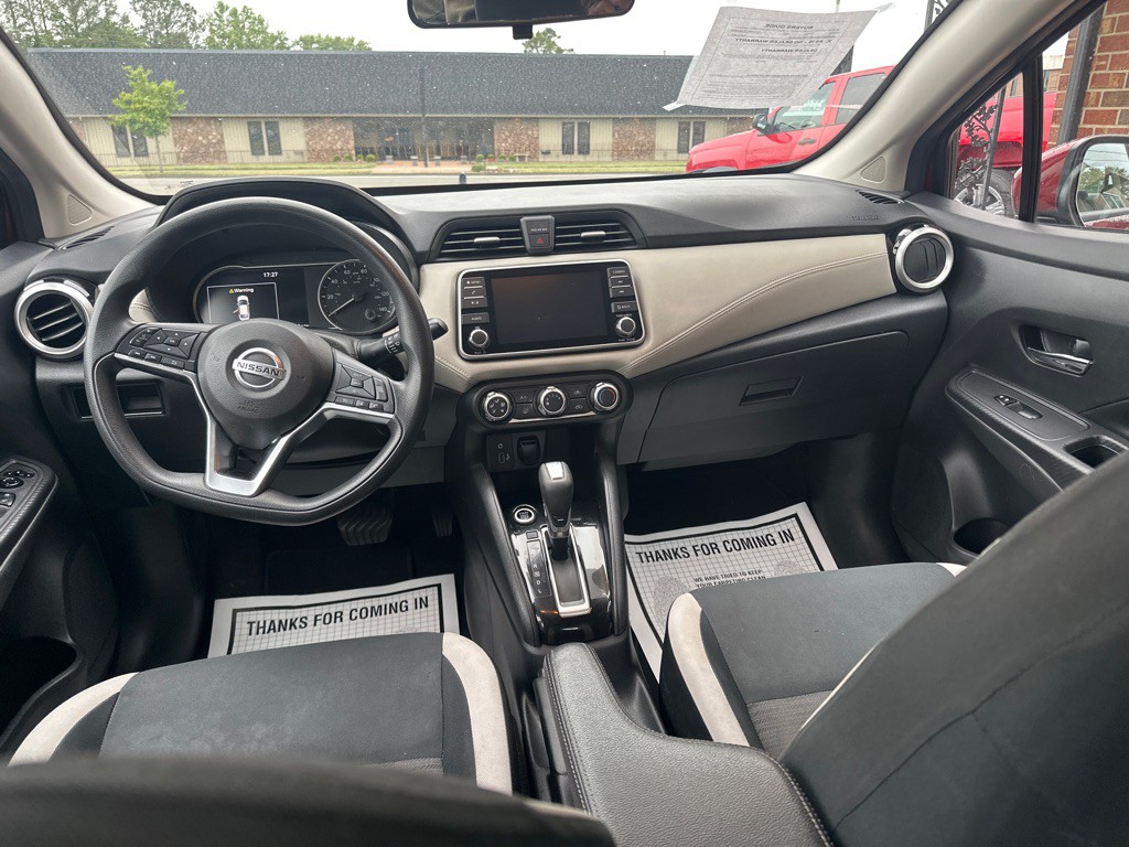 2020 Nissan Versa Image 8