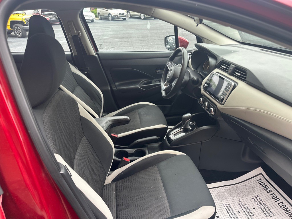 2020 Nissan Versa Image 9