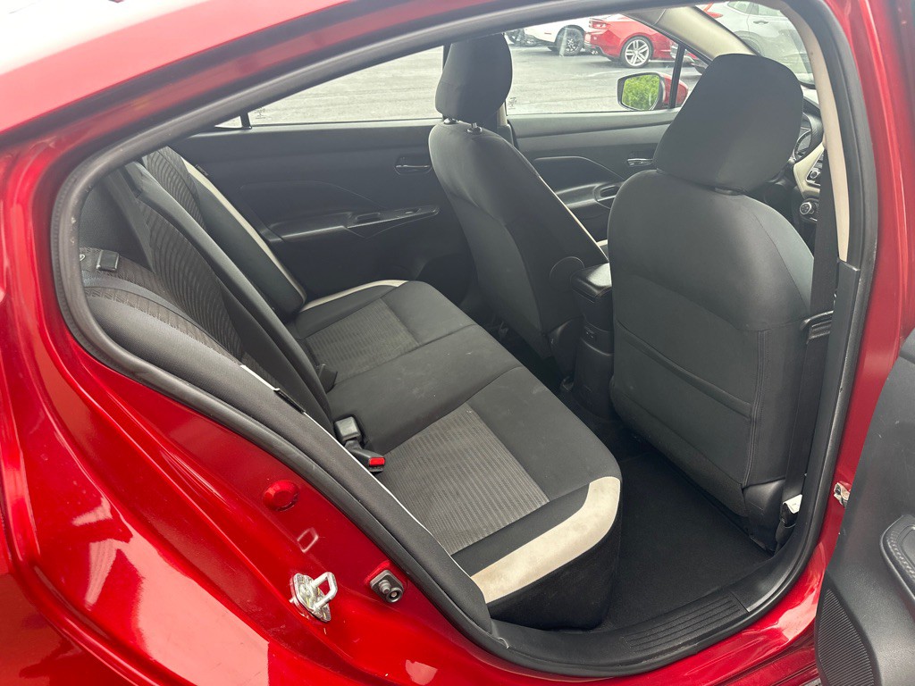 2020 Nissan Versa Image 10