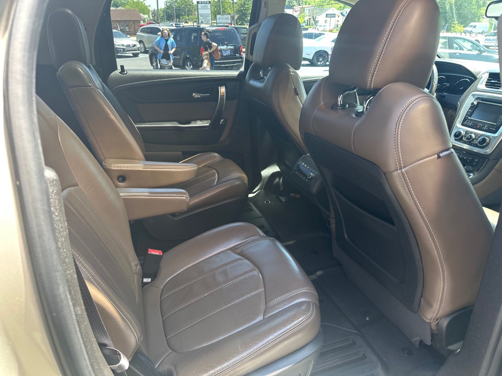2014 GMC Acadia Image 11