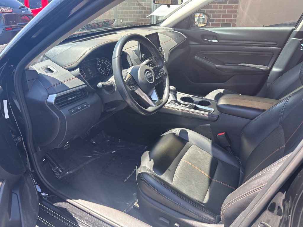 2022 Nissan Altima Image 5