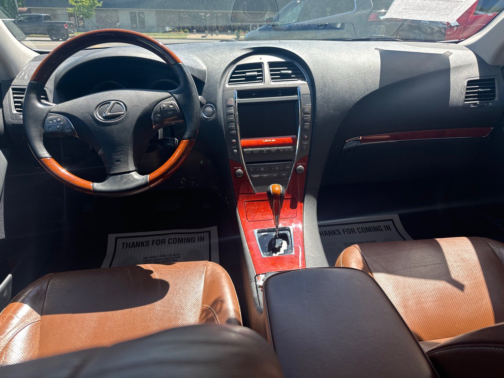 2012 Lexus ES Image 8