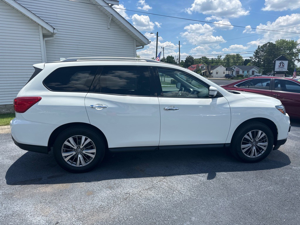 2019 Nissan Pathfinder Image 4