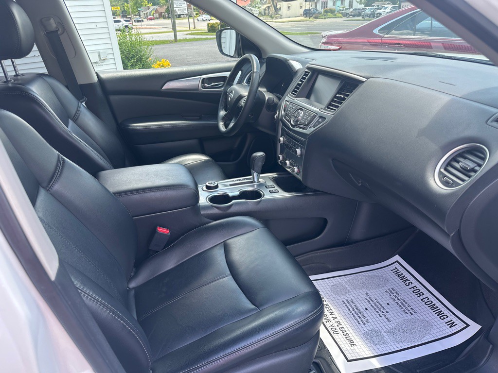 2019 Nissan Pathfinder Image 5