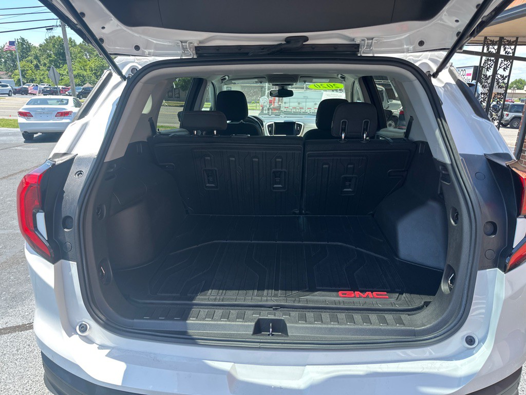 2020 GMC Terrain Image 9