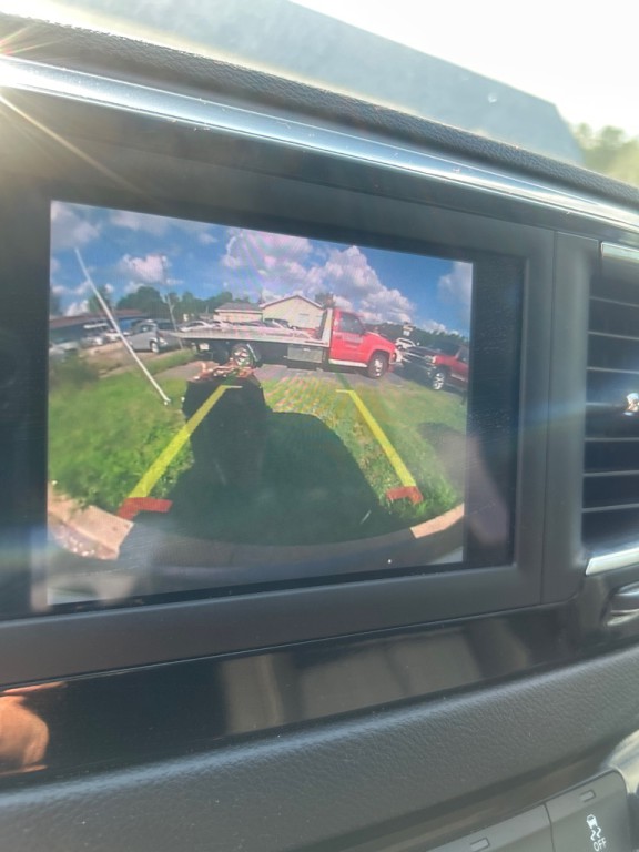 2020 Chrysler Voyager Image 12