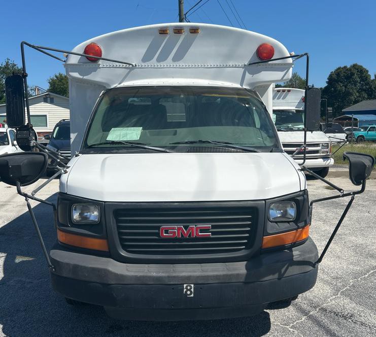 2003 GMC Savana Image 3
