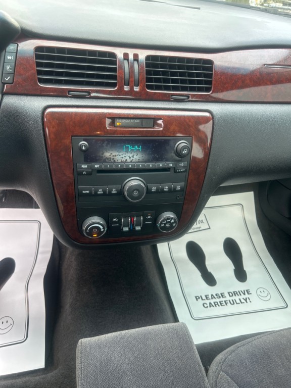 2010 Chevrolet Impala Image 10